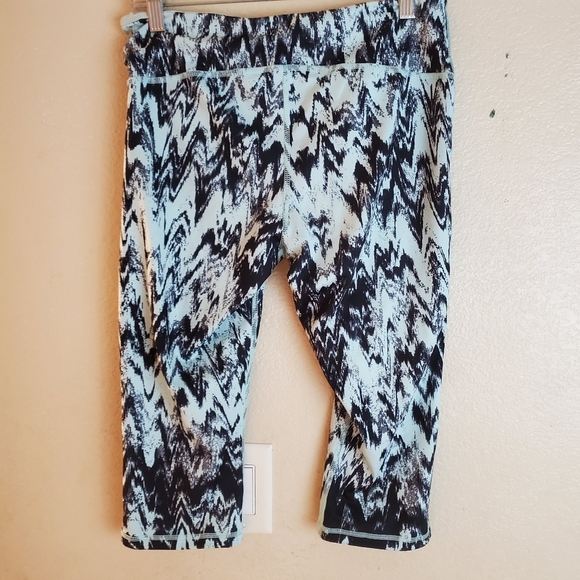 Zella Crop Teal Black Workout Active Leggings - Picture 4 of 4